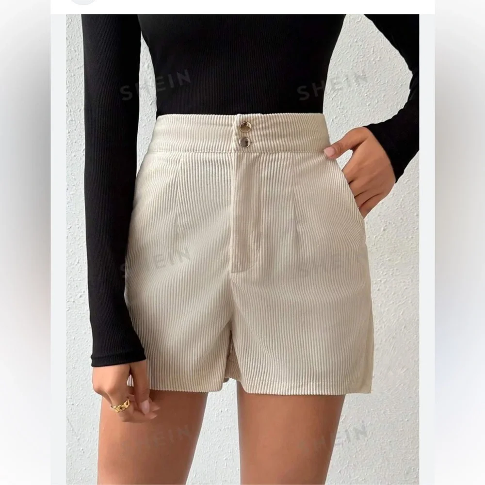 Wild Fable new high rise corduroy short size L new